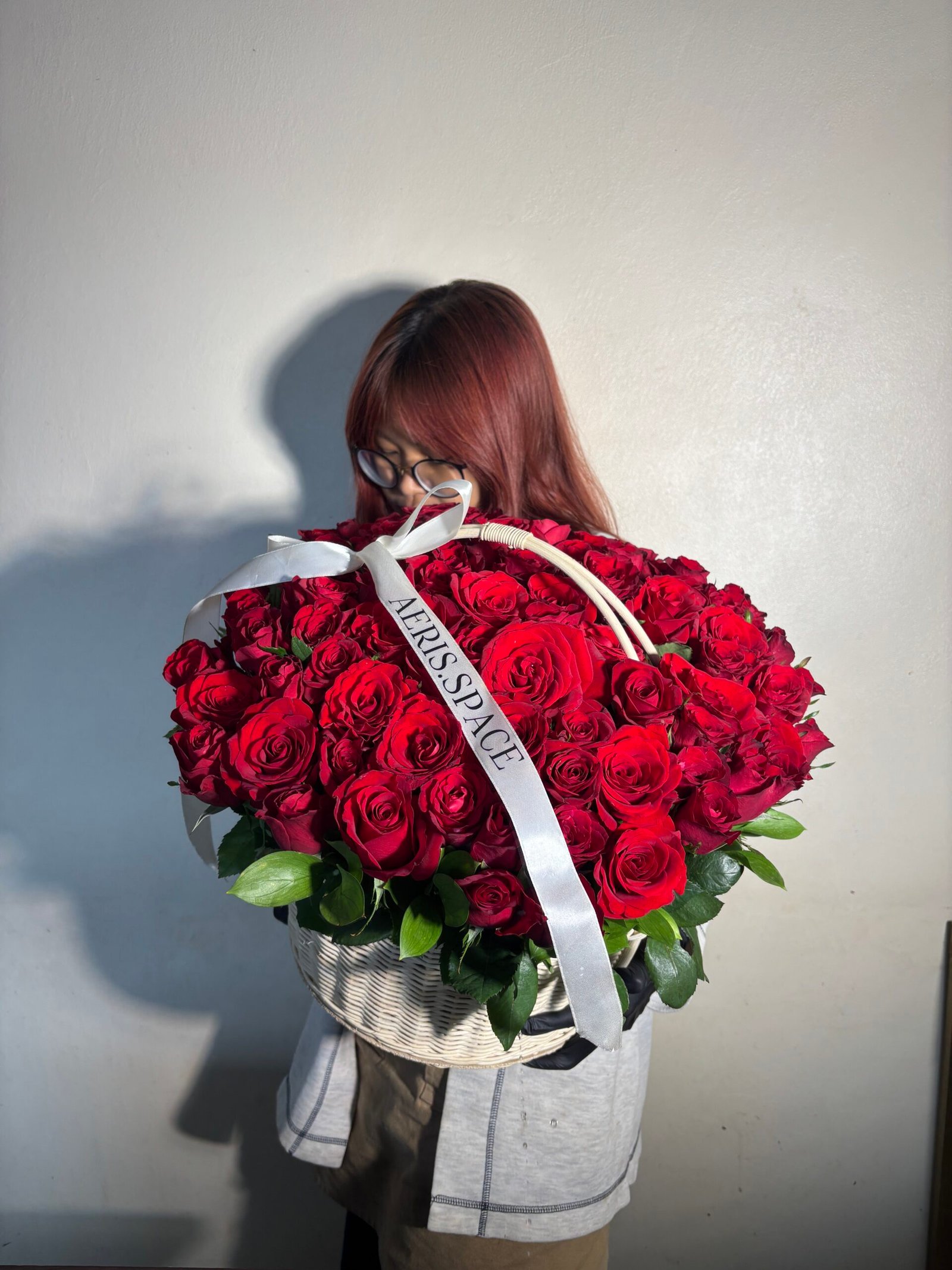 101 Red Roses in a Basket 1 101 Red Roses in a Basket