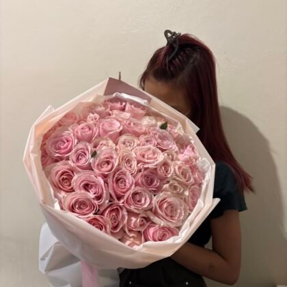 51 Mono Roses Bouquet